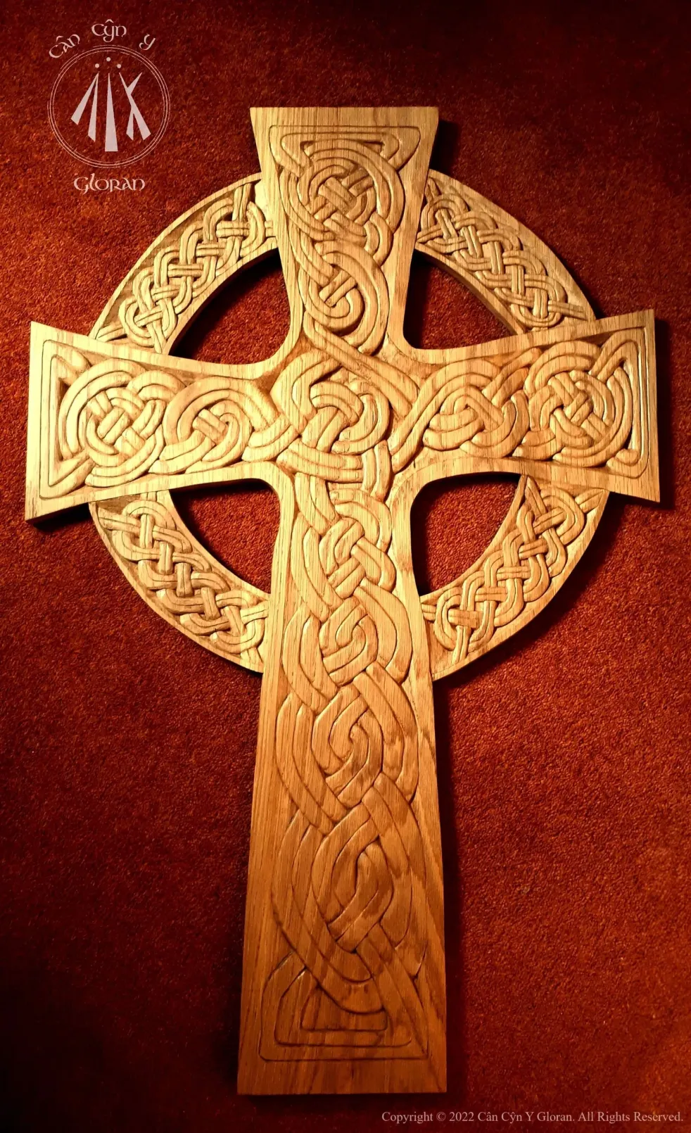 An oak carved Celtic cross of Saint Lawrence's church, replicated by Cân Cŷn y Gloran